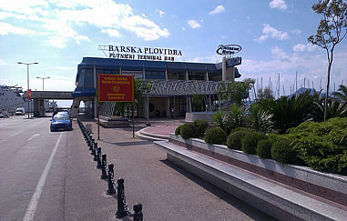 Passenger terminal Bar